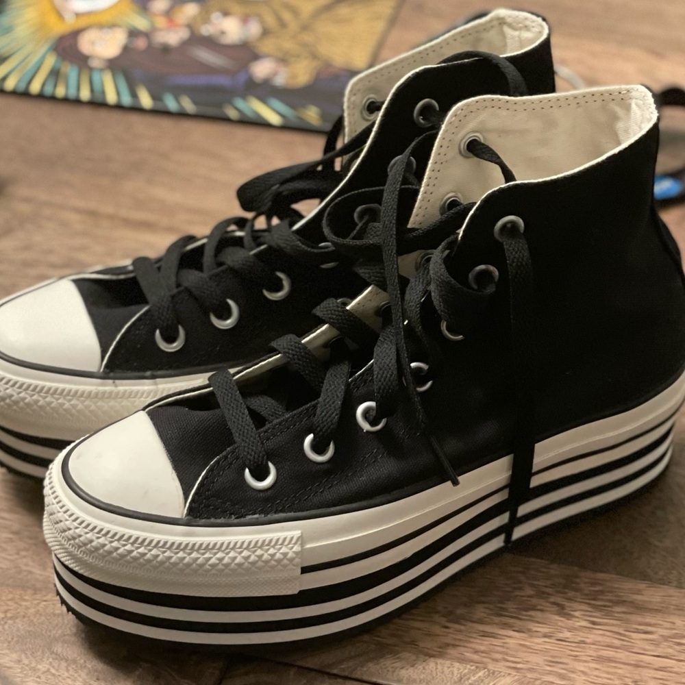 ‼️SOLD‼️ RARE FIND! CHUCK TAYLOR ALL STAR LIFT HIGH TOP